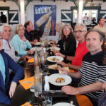 Photo des participants au dîner