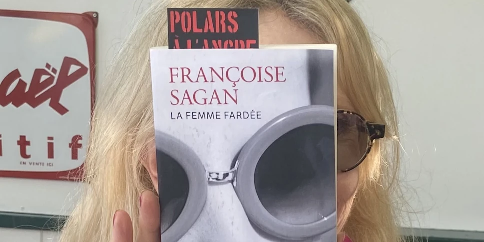 Couverture du livre "La femme fardée"