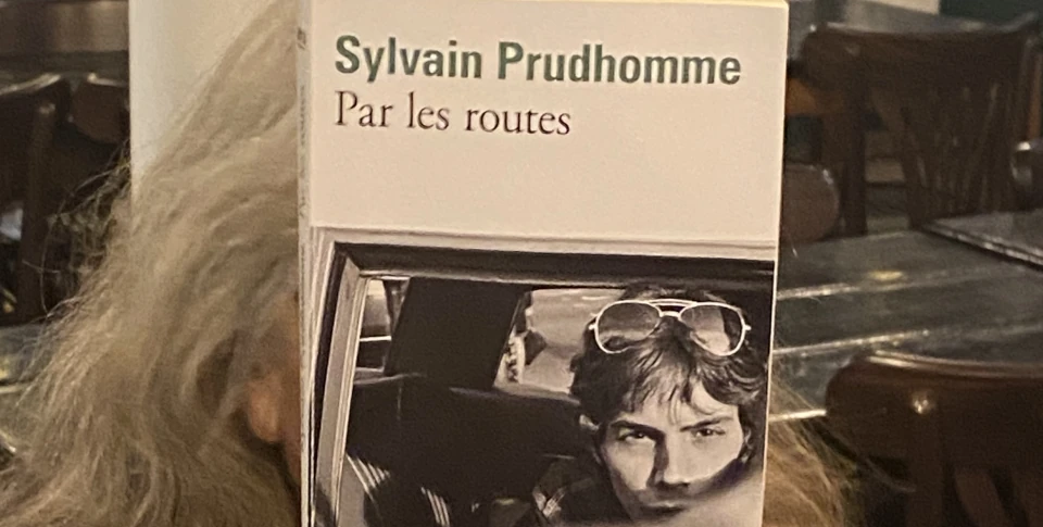 Couverture du livre "Par les routes"
