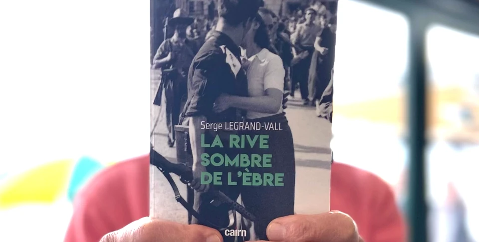 Couverture du livre "La rive sombre de l’Ebre"