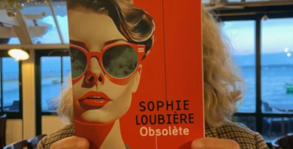 Couverture du livre "Obsolète"