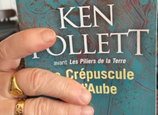 Couverture du livre "Le crépuscule et l’aube"