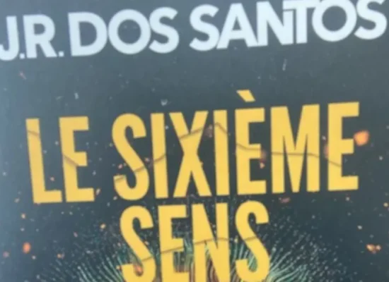 Couverture du livre "Le sixième sens"
